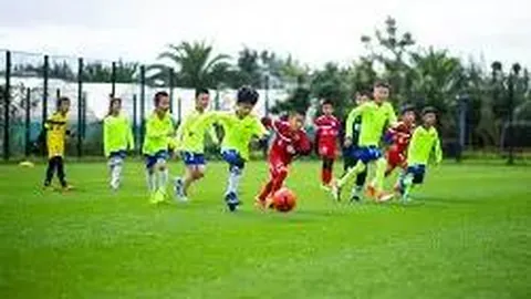 利物浦传奇球星揭秘：伊萨克险被铲瞬间，他为何未及时闪避？